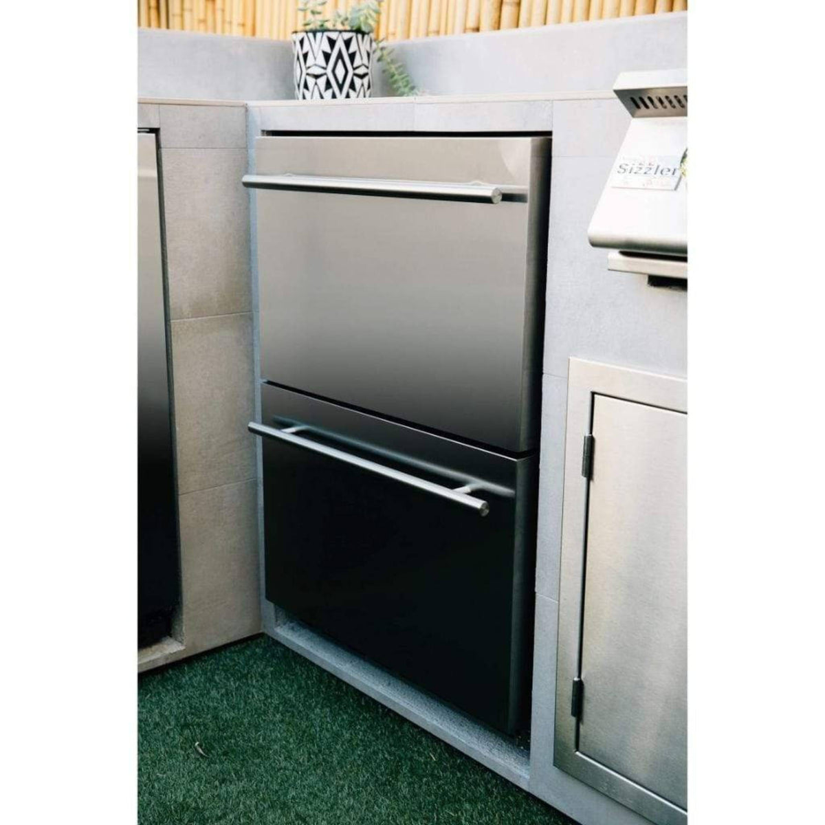 Summerset 24&quot; 5.3C Deluxe Outdoor Rated 2-Drawer Fridge - Culinary Hardware