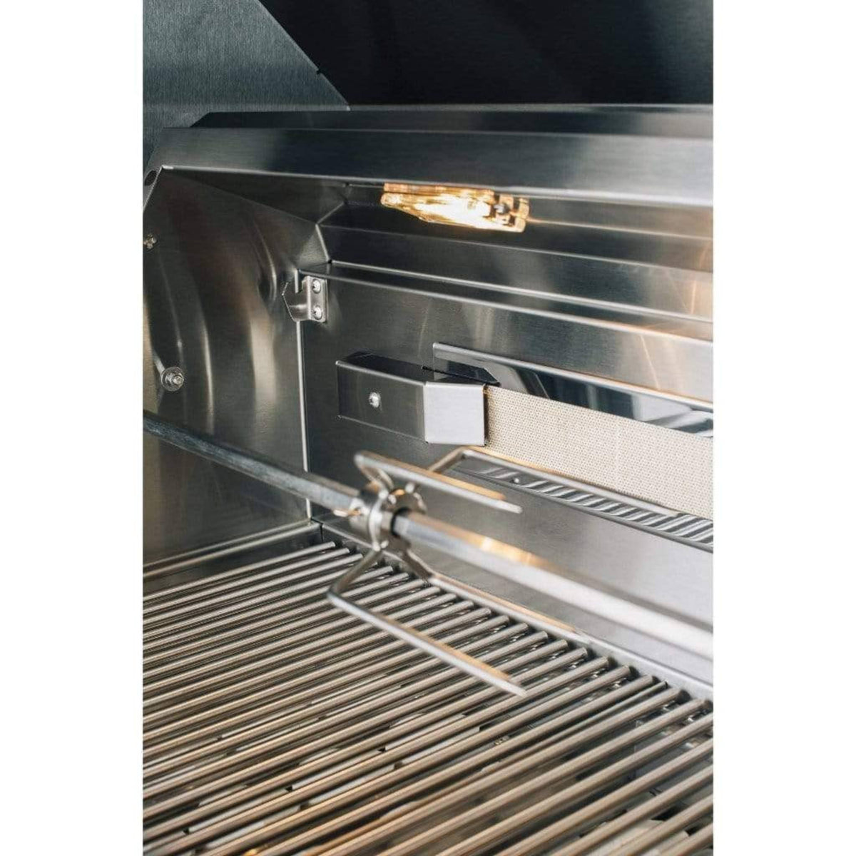 American Made Grills Estate Series 30&quot; Built-In Gas Grill - Culinary Hardware